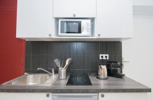 Saint-Roch - Badouillere - Chavanelle Apartment | Chic & Cozy Les Poissons T2 in Hypercentre with Free Wifi