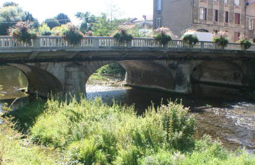 Bar-le-Duc Apartment | Relax at Les Ponts de l'Ornain – Pet and Child Friendly!