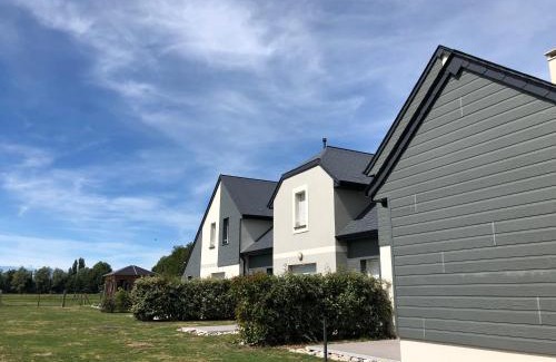 Grand-Laviers House | Discover Les Portes de la baie: Pet-Friendly Retreat