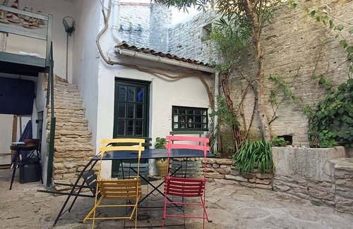 Les Portes-en-Re House | Explore Ile De Re: Cozy House With Pool & Pet-Friendly Stays