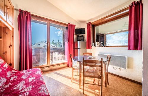 Le Praz de Lys Apartment | Discover Les Pralyssimes: Family & Pet-Friendly Retreat