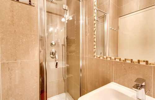 Mazarin Quarter Hotel | Discover Les Quatre Dauphins: Family-Friendly Getaway