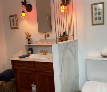 Chaze-sur-Argos Bed & Breakfast | Experience Oceanfront Bliss at Les Rêveries Hotel