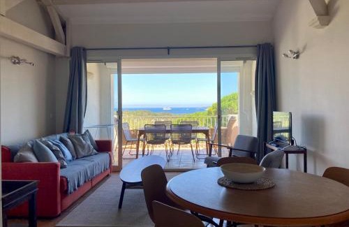 Les Restanques Apartment | Oceanfront Retreat at Les Restanques with Gorgeous Views