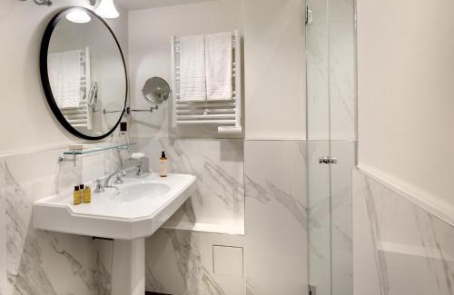 Sorbonne Hotel | Discover Les Rives de Notre-Dame: Guest Rated 9.3/10