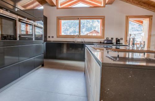 Morzine Ski Chalet | Discover Les Roches Noires: Family-Friendly 4-Star Retreat