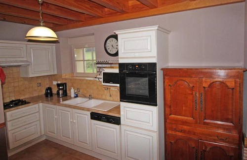 La Croisille-sur-Briance House | Pet-Friendly Retreat with Ocean View at Les Rouchoux
