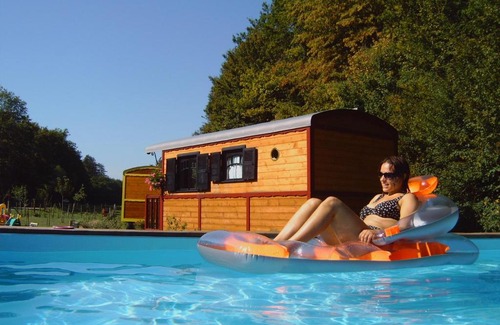 Ouagne House | Family-Friendly Getaway at Les Roulottes de Maufront