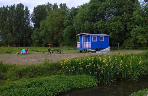 Le Vieil-Bauge House | Enjoy Oceanfront Comfort at Les Roulottes du Moulin de Palet
