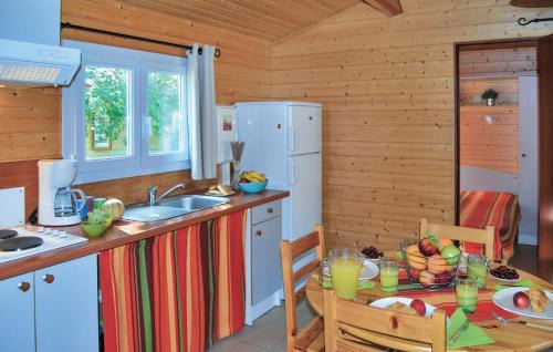 Gramat Apartment | Enjoy Family-Friendly Stays at Les Sgalires with Pool Access