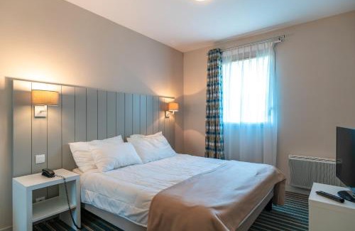 Concarneau Apartment | Inviting Les Sables 504: Shared Pool & Family-Friendly Retreat