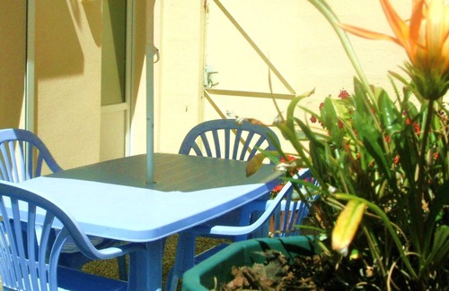 La Chaume Apartment | Cozy Ground Floor House with Ocean View Near the Beach