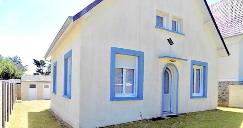 Agon-Coutainville House | Premier Oceanfront Retreat at Les Sables d'Or - 9/10 Rated