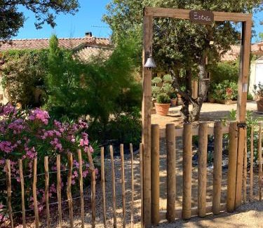 Aigaliers Apartment | Pet-Friendly Retreat at LES SANTOLINES - Country Studio
