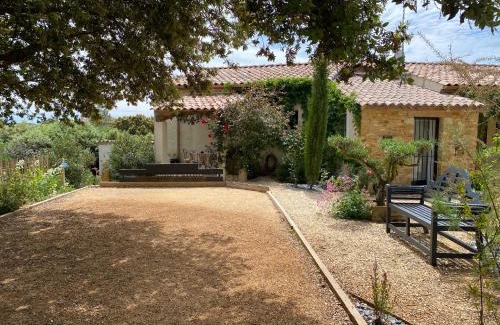 Aigaliers Apartment | Pet-Friendly Retreat at LES SANTOLINES - Country Studio