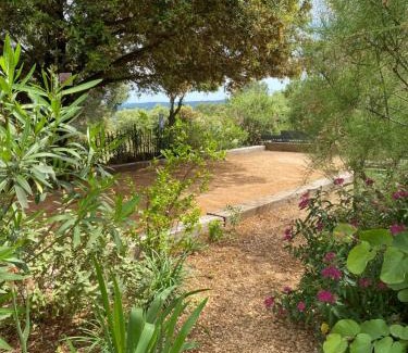 Aigaliers Apartment | Pet-Friendly Retreat at LES SANTOLINES - Country Studio