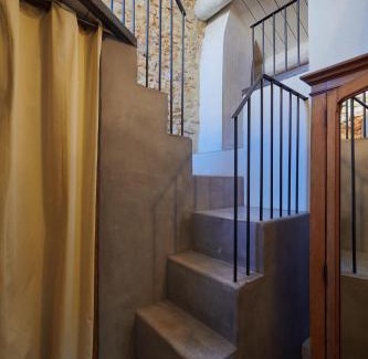 Aigaliers Bed & Breakfast | Idyllic Les Sardines aux Yeux Bleus: 4-Star Oceanfront Retreat