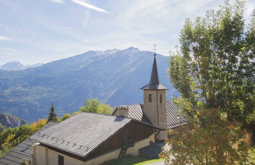 Saint-Julien-Mont-Denis House | Discover Les Sorbiers: Family-Friendly Retreat in Saint Julien