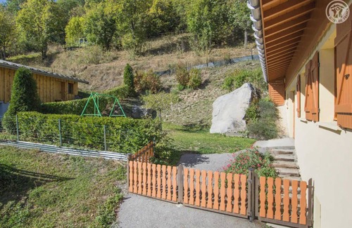 Saint-Julien-Mont-Denis House | Discover Les Sorbiers: Family-Friendly Retreat in Saint Julien