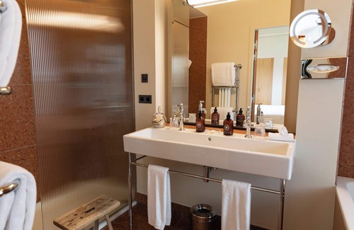Cheverny Hotel | Discover Les Sources de Cheverny: Spa, Pool & Dining Awaits