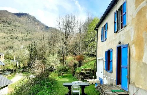 Seix Other | Discover Hôme des bois: Your Cozy Getaway Awaits