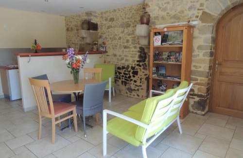 Chance Bed & Breakfast | Discover Les Stiers: Family-Friendly with Kitchen Access