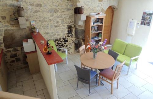 Chance Bed & Breakfast | Discover Les Stiers: Family-Friendly with Kitchen Access