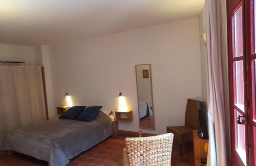 Saint-Guilhem-le-Desert House | Cozy Les Studios de St Guilhem with Hot Tub & Pet Friendly