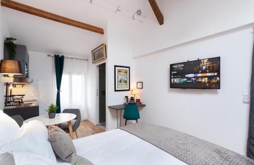 Chantilly Apartment | Discover Les Studios de la Faisanderie with Excellent Dining