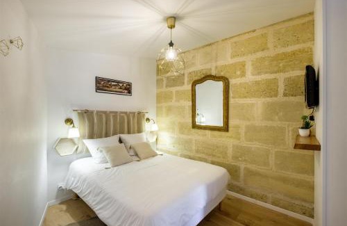 Pessac Apartment | Inviting Suites d'Aliénor with Ocean View and Pool