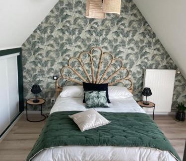 Esquay-sur-Seulles Bed & Breakfast | Oceanfront Escape at Le Doux Refuge - Guest Rated 9.8/10