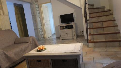 Berrias-et-Casteljau House | Oceanfront Retreat at Les Templiers - Rated 9.4/10 by Guests
