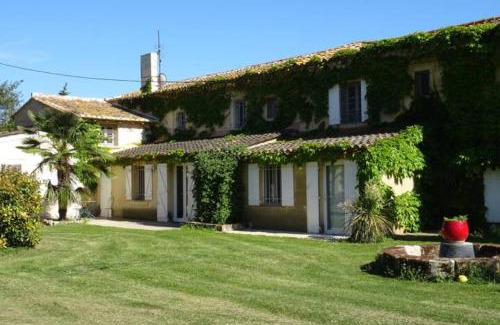 Saint-Gilles House | Discover Les Templiers: Private Mas with Pools & Ocean Views
