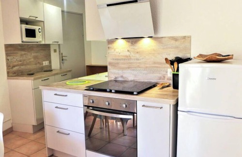 Saint-Pierre-la-Mer Apartment | Oceanfront Getaway at Les Terrasses de la Méditerranée