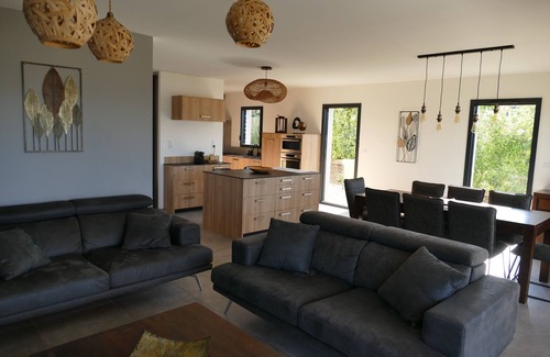 Liausson Villa | Les Terrasses du Salagou - Superb view of the lake