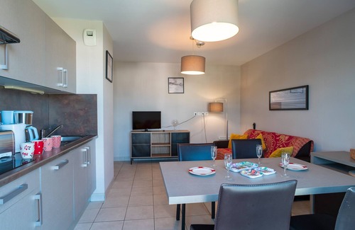 Concarneau Apartment | Les Thermes 532 - Ocean View with Shared Pool & Spa