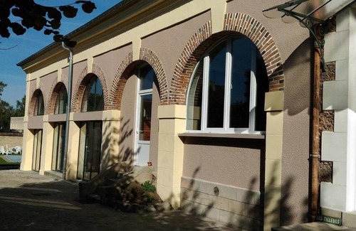Chailly-en-Biere Bed & Breakfast | Discover Les Tilleuls: Poolside Retreat with 9/10 Rating