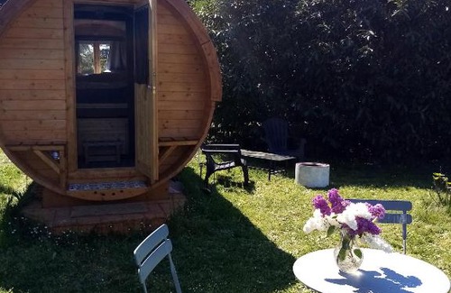 Neuilly Bed & Breakfast | Unique Stay at Les Tonneaux de l'Eure with Breakfast Included