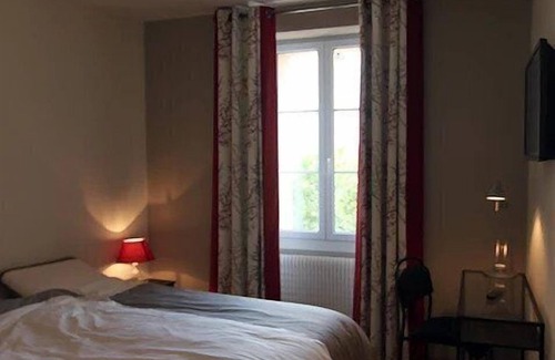 Meulan-en-Yvelines Bed & Breakfast | Discover Les Tourelles de Thun: Spa & Family-Friendly Stay