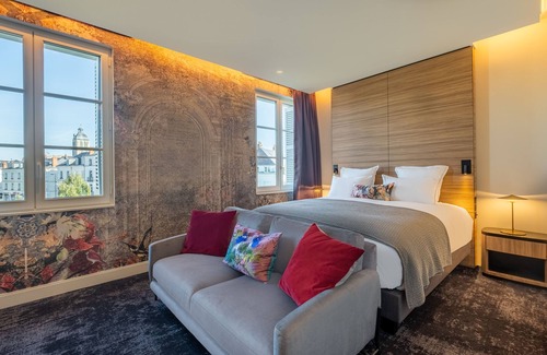 Tours City Centre Hotel | Experience Les Trésorières: 5-Star Luxury with Pool & Spa