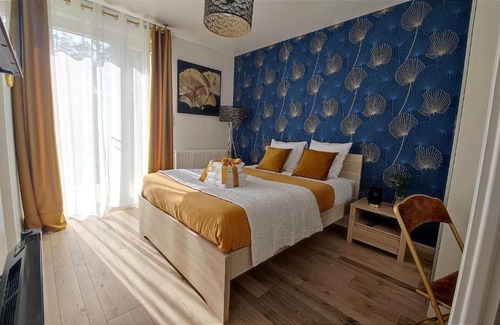 Salies-de-Bearn Bed & Breakfast | Indulge at Les Treilles de Salies - Spa, Sauna & Art Deco Room