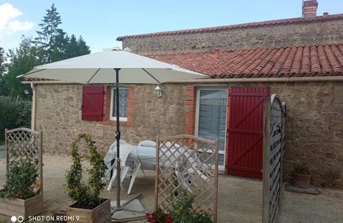 Les Epesses Bed & Breakfast | Explore Les Trois Geais: 9.5/10 Rated Family Getaway