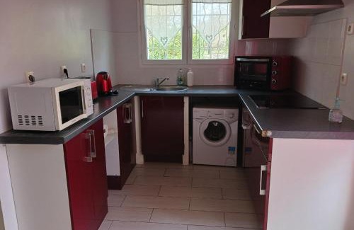 Saint-Pierre-de-Buzet Villa | Pet-Friendly Escape at Les Véroniques - Rated 9/10