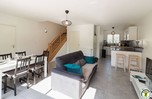 Castelmaurou House | Discover Les Villas de Castel: Villa "Les Muriers" Awaits