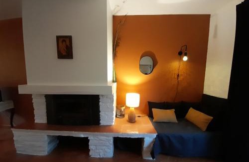 Mons House | Les Violettes: Guest Rated 9.4, Pet & Child Friendly Stay