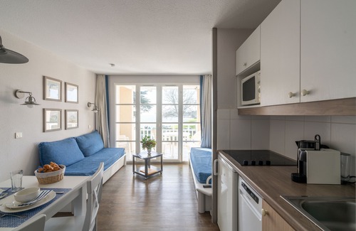 Benodet Apartment | Oceanfront Bliss at Les Voiles Blanches - Sleeps 4