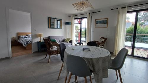 Prefailles Apartment | Guest Rated 9.6: Les Voiles du Clipper with Oceanfront Views