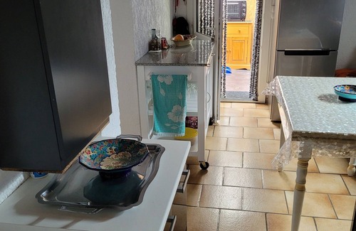 Saint-Vivien-de-Medoc House | Discover Les Volets Bleus: Pet and Child Friendly Retreat
