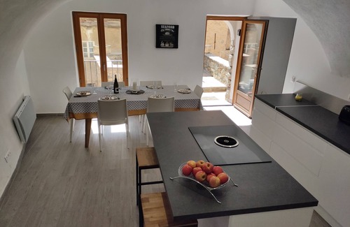 Lama Apartment | Scenic Les Voûtes de Pascaline: Sea & Mountain Views Await