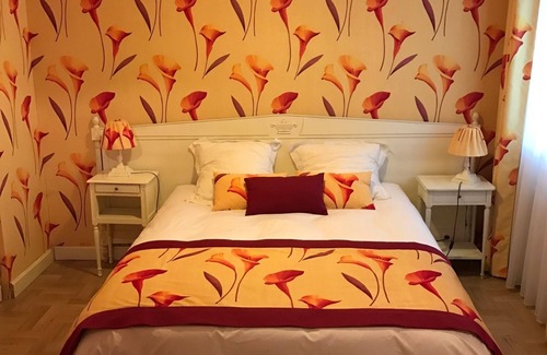 Thieblemont-Faremont Bed & Breakfast | Discover Les Wyllows: Family-Friendly Retreat with Hot Tub